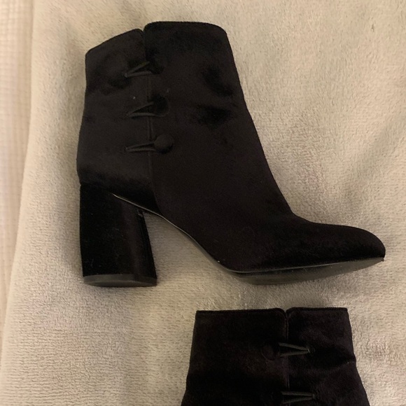 Nine West Khraine Black Velvet Booties - Picture 2 of 7